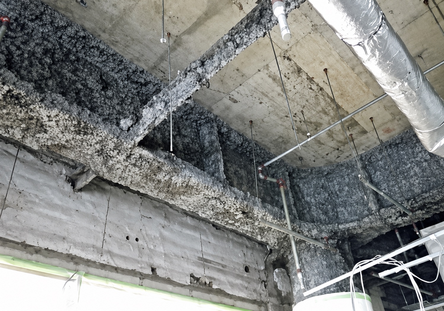 アスベスト除去工事