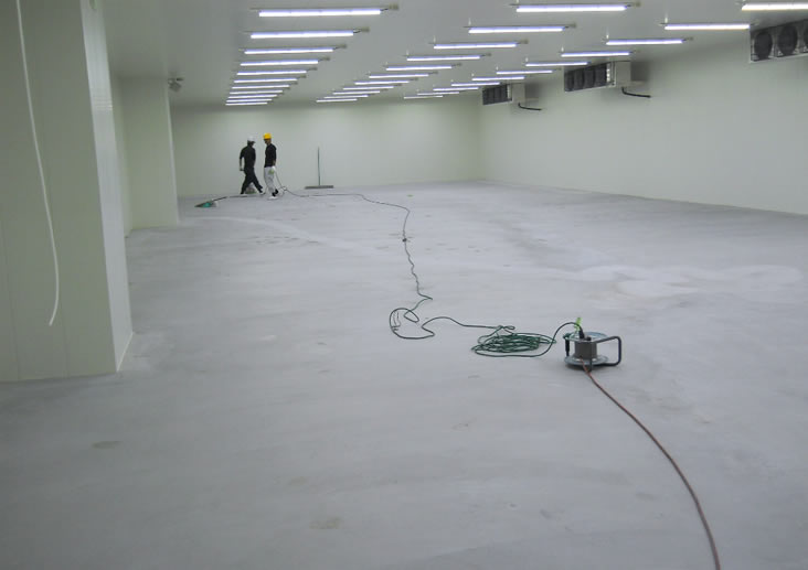 某自動車倉庫での改修前